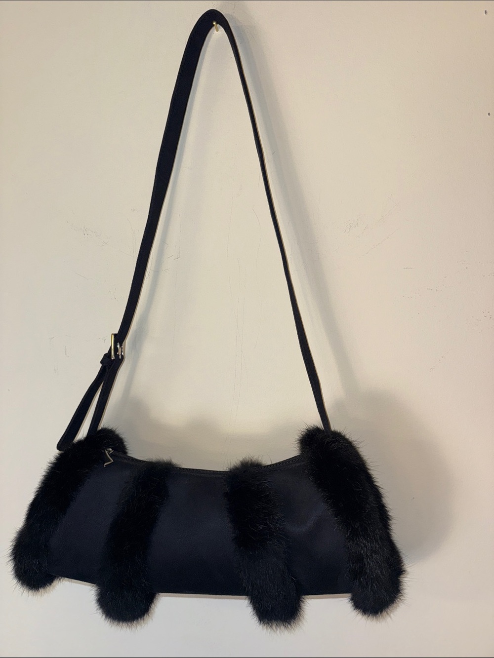 Source Unknown Black Faux Fur Trim Shoulder Bag